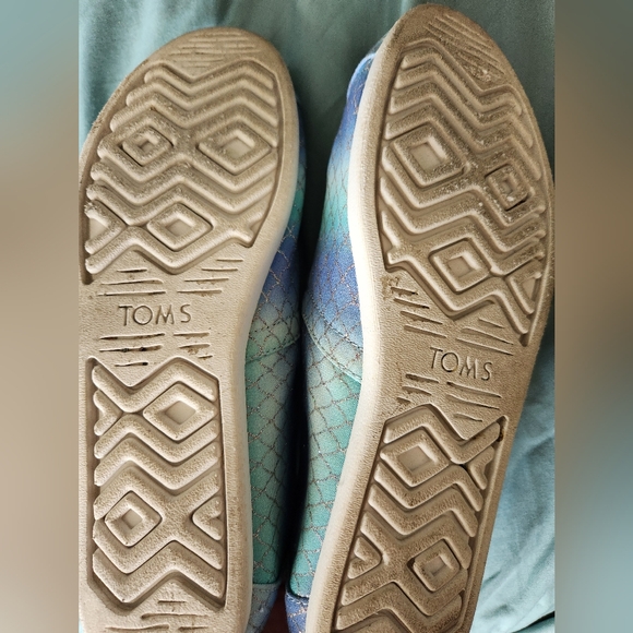 TOMS slip on - Picture 2 of 3